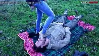 لعاق القدمين الشهواني – فيديو فيتش استمناء في حمام عام