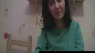 الفتاة المشاغبة تغوي أبيها قبل الدك الشديد