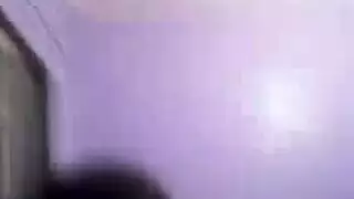 مراهقة عربية تحصل على أول تجربة إباحية صريحة لها