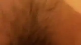 الجنس الآسيوي بين رجل و رجل المطر