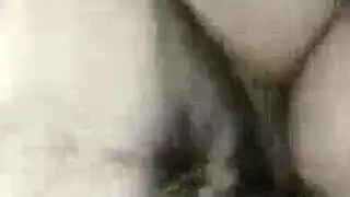 الرجل الضخم يحصل على مؤخرته ممتدة بعصا بيسبول