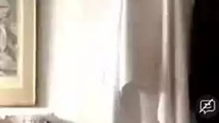 حفلة ألعاب جنسية صريحة: إميلي ويليس ومجموعتها الملتهبة