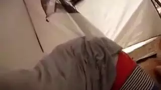 فتيان هواة يختنقون على قضبان أصدقائهم المنتصبة