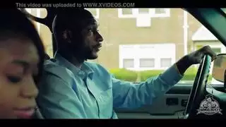 المراهقة السمراء تلاعب فرجها