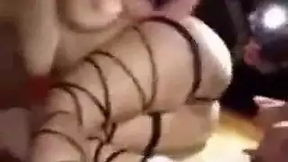 جنس عربي صريح مع نزول سوائل وأنين