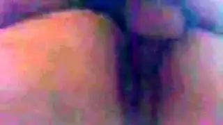 عاهرة مصرية ساخنة تئن خلال جلسة سكس مكثفة في السيارة