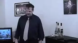 ليزا آن تتخلى عن العمل من أجل مشهد قذف داخلي مثير