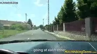 مراهقة ساخنة تعد كسها المشدود للشهرة الإباحية