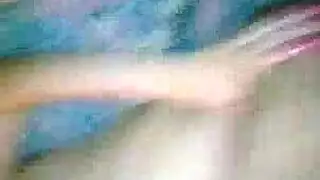 لقاء بري في الهواء الطلق: جنس قوي في المقعد الخلفي للسيارة