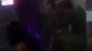 عبير المصرية ترقص رقص يولع الزب مع عشيقها في غياب زوجها في شقته