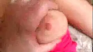 مراهق يقذف بينما الكبار مشغولون