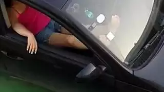 فتاة عربية تتوق للزب في الأماكن العامة وتمتلئ