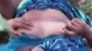 قريبَة ريفية تُملأ بالسائل المنوي: تسريب شريط سري إباحي