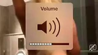 إيرلندية مغرية تتعرض لثلاثي جنسي صريح مع رجلين