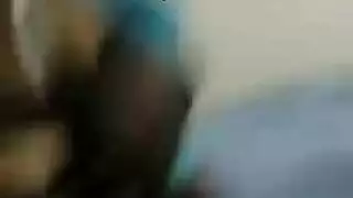 فيديوهات محارم خام: أب وابنته يمارسان الجنس