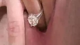 تأقلم عبيد جنس جدد بعملية جماعية عنيفة