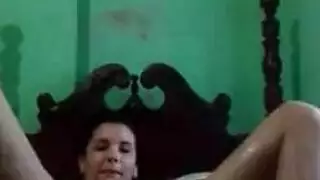 جنس شقراء أجنبيات: حلق عميق وجماع قاسي