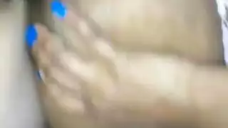 صور عارية لنجمة: شيرين تفتح ساقيها على مصراعيهما