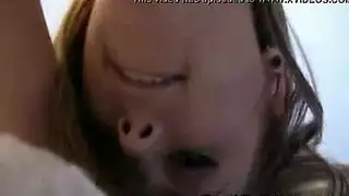 مص ليمون أثناء أخذ زب ضخم