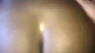 أغلق الباب واركبيني بقوة