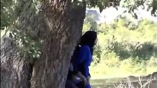 استأجرت مدلكة وانتهى بي الأمر بمضاجعتها بدون واقي