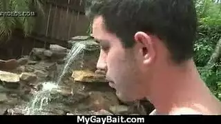 شاب يشتهي جسم عمته المحجبة