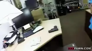 احتفال جماع شرجيّ بمؤخرة ضخمة مع عملاقة فاتنة