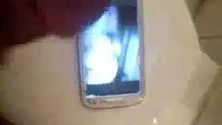 فتيات مراهقات فاسقات تدنس راهبة مقدسة في كشك اعتراف إباحي صريح