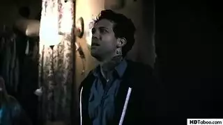 سعودي يمارس الجنس بقوة مع فتاة سودانية في فيلم بورنو مثير على المكتب