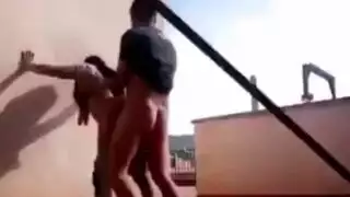 صديقة مغربية محجبة تظهر جانبها الجامح مع جنس مكثف