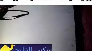 عاهرة مغربية كبيرة تتناك علي الواقف وعلي الارض سكس مغربي