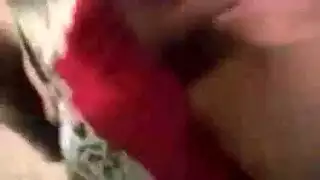 زوج مدعوم بالفاياجرا يجنّ ويعطي زوجته إيلاجاً عميقاً