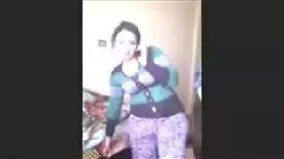 لحس فرج وألعاب جنسية