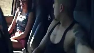 ثلاثي روسي صريح: مص و نيك